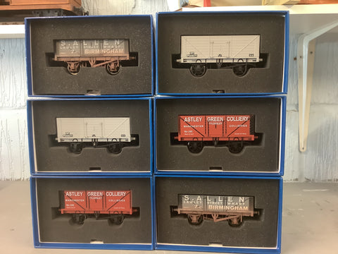 6 x O’gauge Dapol wagons - BNIB